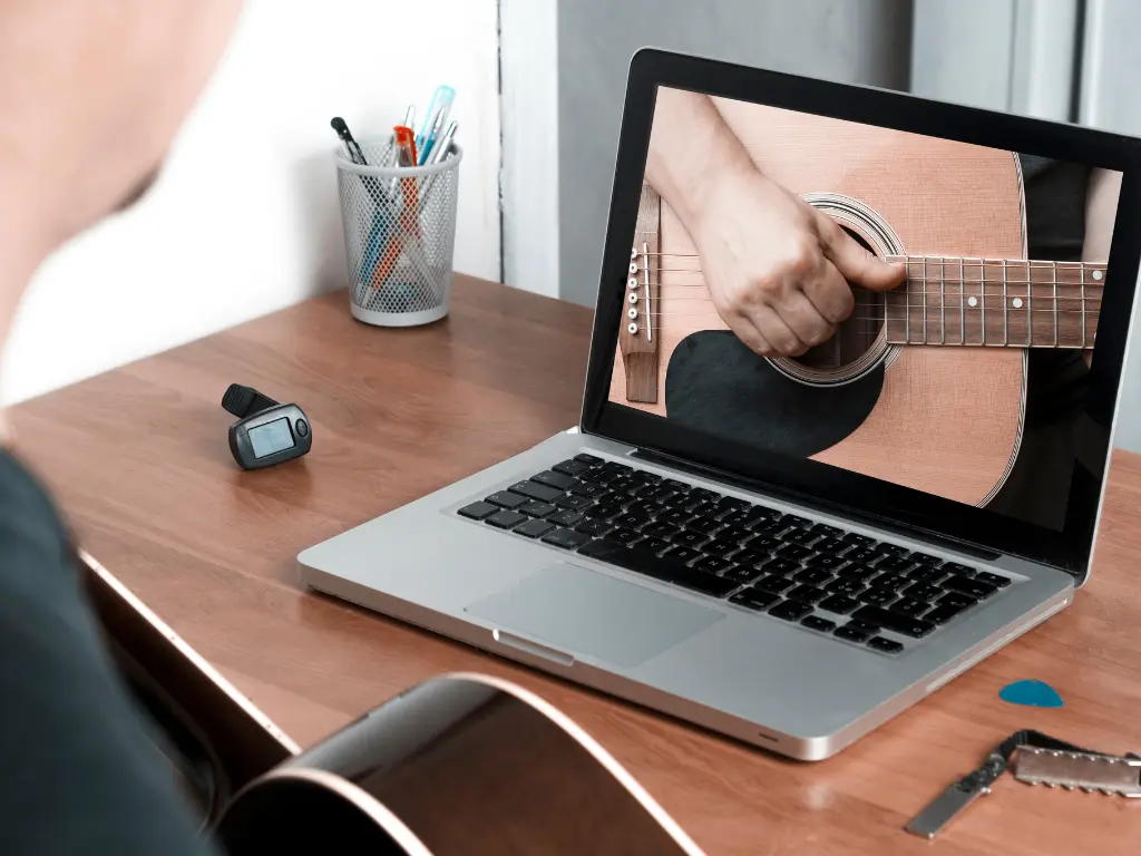 Learn to Play Guitar with Rocktone Music’s Free Online Guitar Lessons