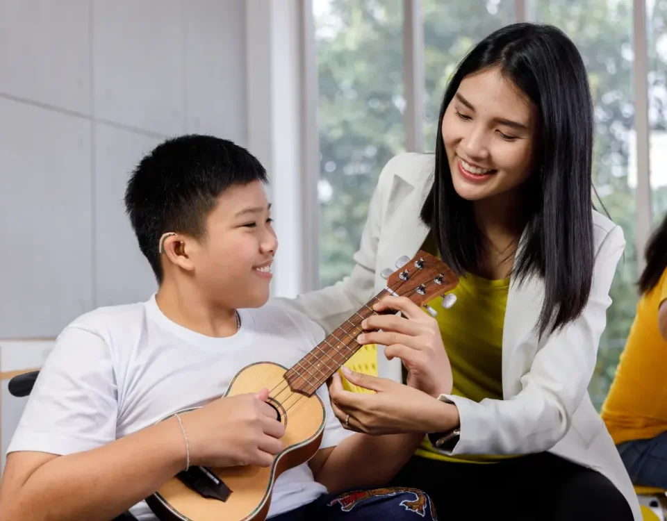 Ukulele Magic: Strum Your Way with Engaging Ukulele Lessons